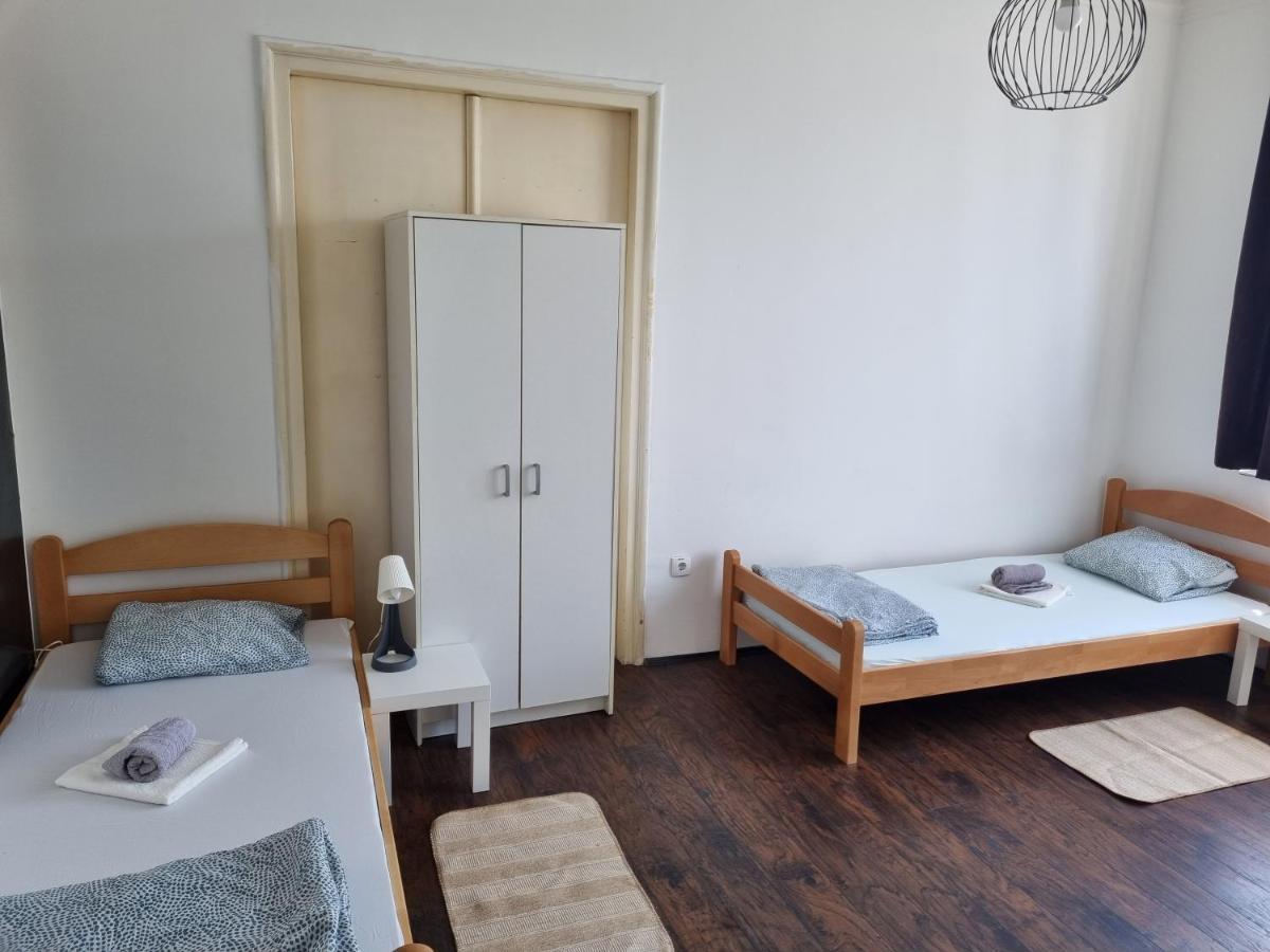 Downtown Belgrade Hostel And Apartments Ngoại thất bức ảnh