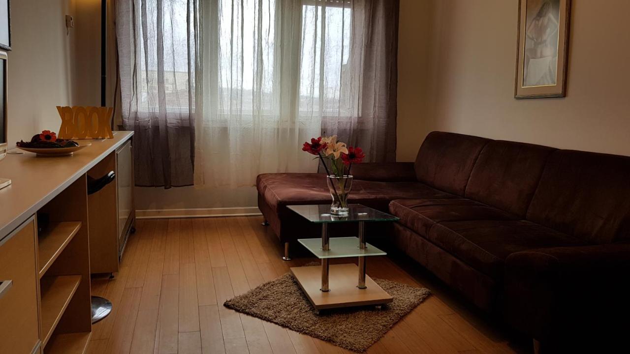 Downtown Belgrade Hostel And Apartments Ngoại thất bức ảnh