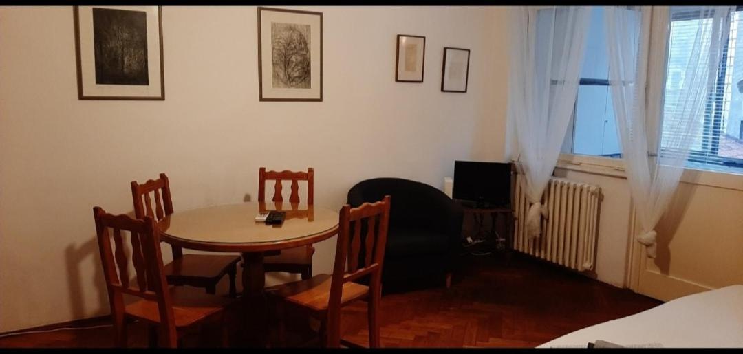Downtown Belgrade Hostel And Apartments Ngoại thất bức ảnh