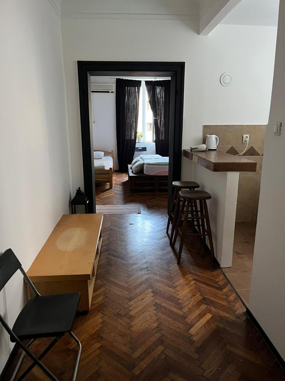 Downtown Belgrade Hostel And Apartments Ngoại thất bức ảnh